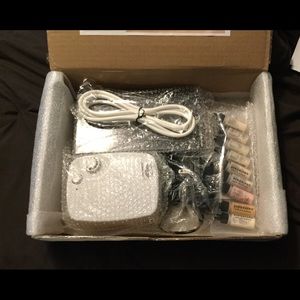 AEROBLEND Makeup - FOUNDATION MAKEUP AEROBLEND AIRBRUSH KIT NWT AEROBLEND Makeup - FOUNDATION MAKEUP AEROBLEND AIRBRUSH KIT NWT